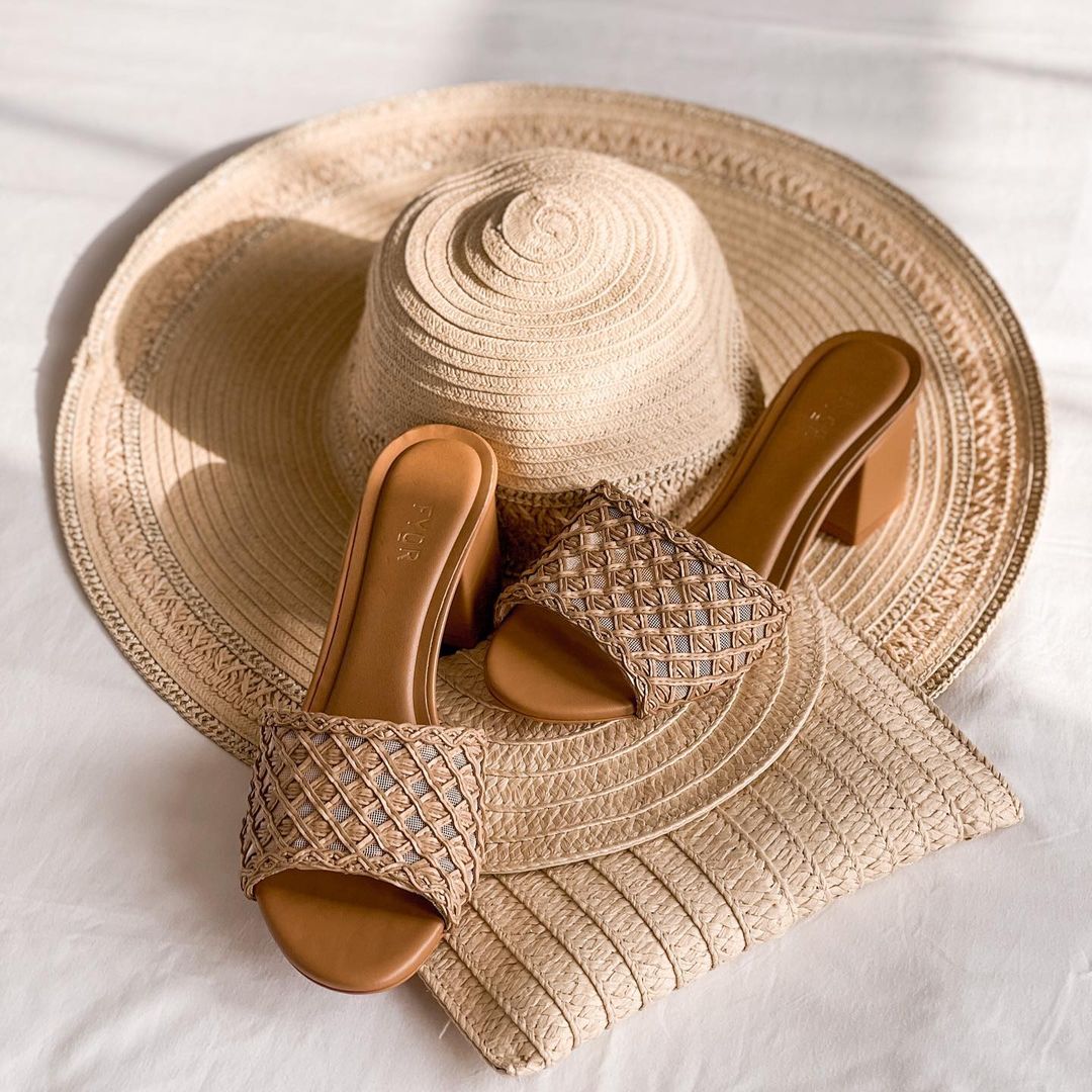 tryanostore's tweet photo. #Fyor leading the way to your must-have sandals. Tap to shop or head to store to discover the collection.
#Fyor لديه صنادل مميزة لا غنى عنها. تسوقي المجموعة من موقعنا الإلكتروني أو تفضلي بزيارة #ترايانو لاكتشافها. https://t.co/c01Pwsn59w