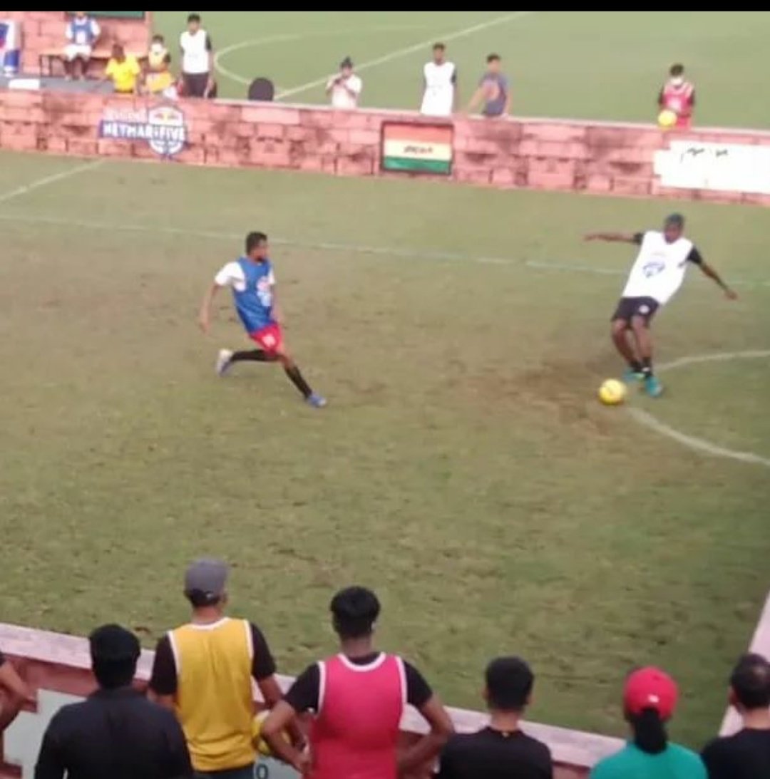 Sy12Yewale's tweet photo. If this is what u have jotted down in rule book why was it not complied with by the referees in Goa that also on such a high level  @redbullindia @redbullneymarjr5 @neymarjr 

#rematchneeded #unfairmeans #savefootball #saynotopartiality https://t.co/XptOpcqgK5