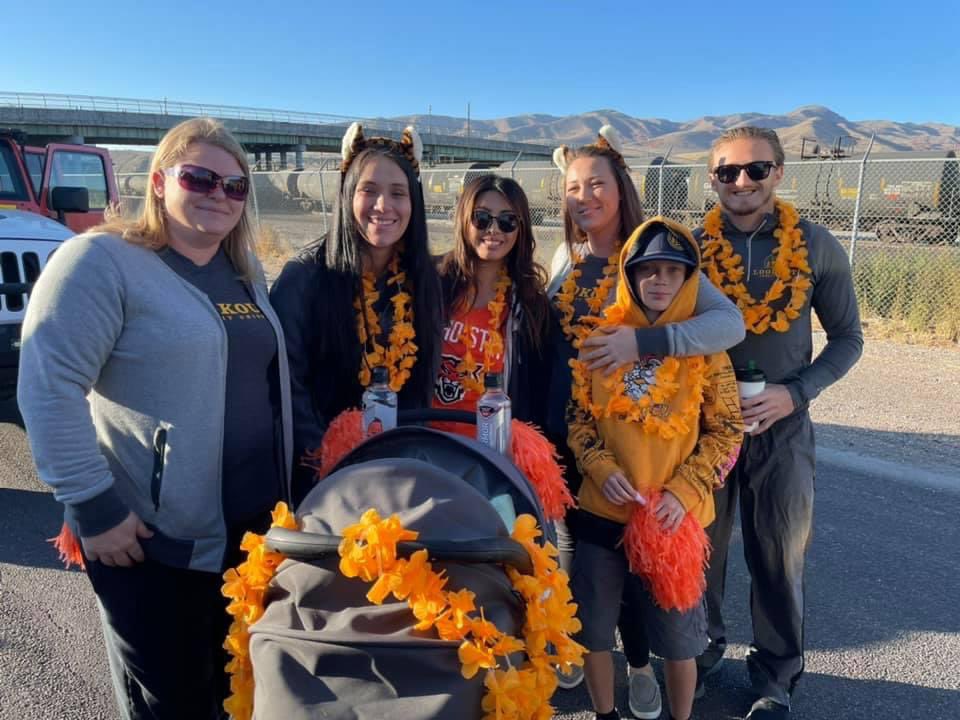 lookoutcu's tweet photo. It was great to hear the community ROAR at the Homecoming parade today! We couldnβt have asked for more perfect weather. Nothing says fall like crisp mornings and Saturday football!
Go Bengals! π€π§‘π―π§‘π€
#lookoutcreditunion #treadfearlessly #idahostate #idahostateuniversity https://t.co/ijcvQIF60H