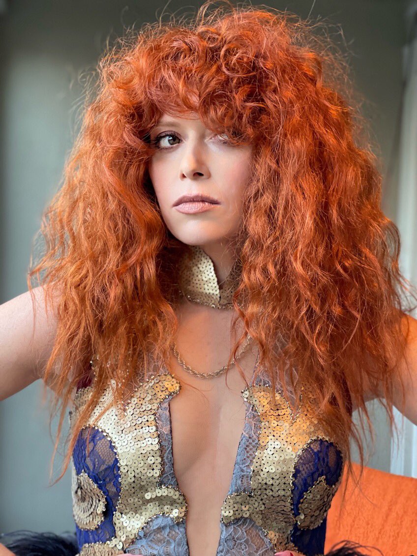 tedgibson's tweet photo. @nlyonne tonight #starringhair https://t.co/YoOw3oNP1x