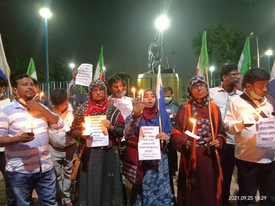 Fraternity_movt's tweet photo. Pictures from different parts of India under Fraternity Movement's Nation wide protest against the State brutality in Assam. https://t.co/XJZeHbsKw6