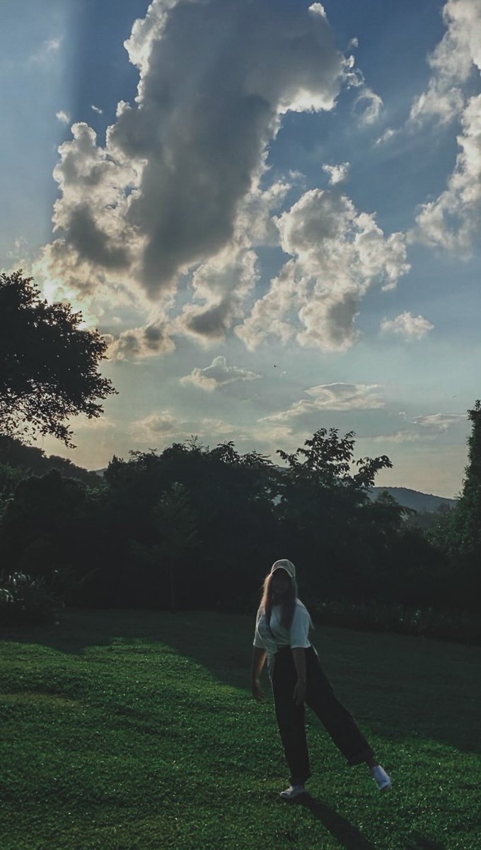 Warunee2105's tweet photo. ถ้าเจอในสิ่งที่ใช่ หัวใจจะไม่มีคำถาม.🖤 ———————————————

#คำคม #คำคมชีวิต #คำคมความรู้สึก  #แคปชั่นอ่อย #แคปชั่นเด็ด #แคปชั่น #แคปชั่นโดนๆ #แคปชั่นเด็ดๆ #ธรรมชาติ #ธรรมชาติบำบัด #วินเทจ #vintage https://t.co/Ol8TiebP84