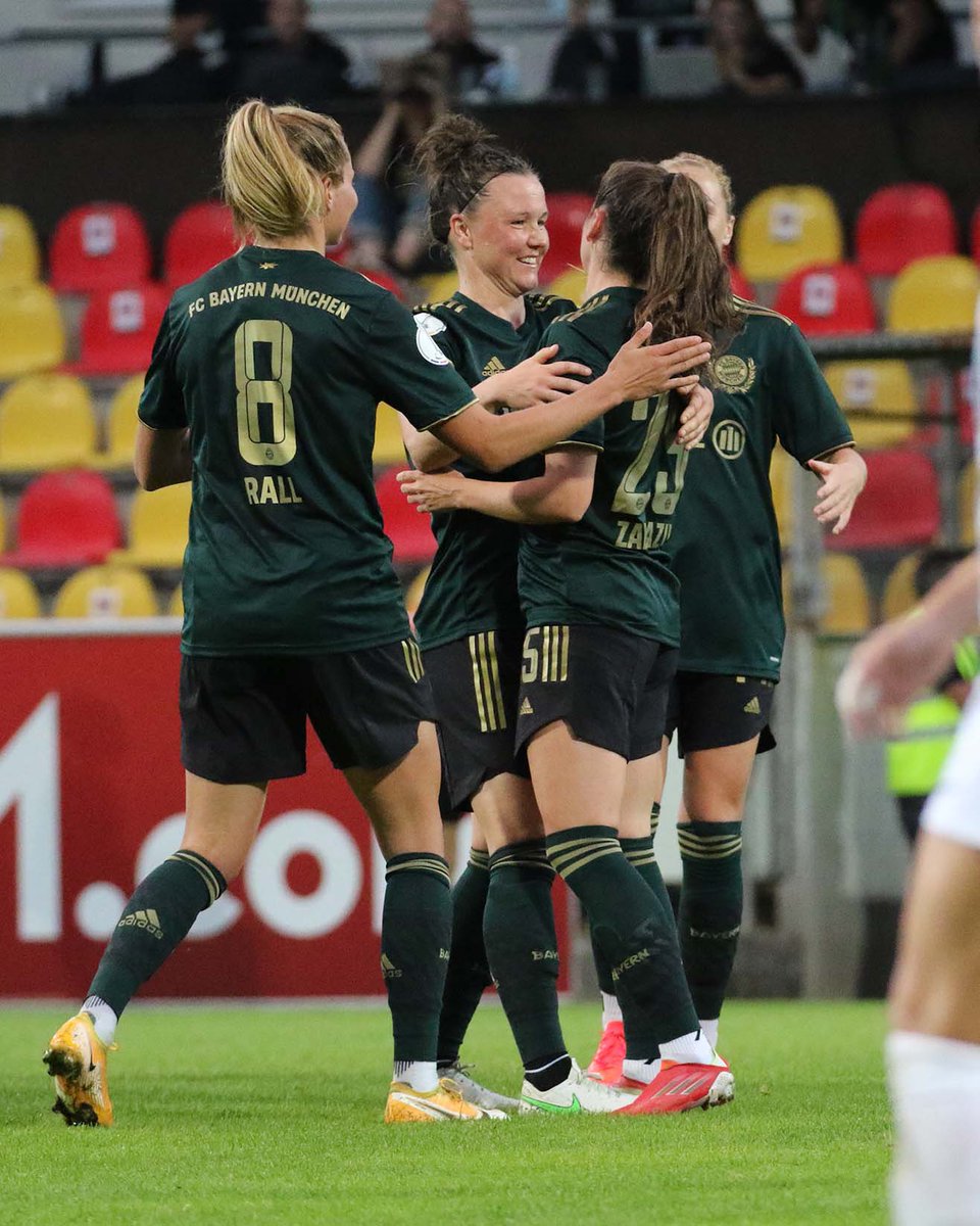 Happy Sunday, #FCBayern Fans! 🤩

Und nicht vergessen - heute ist #btw21