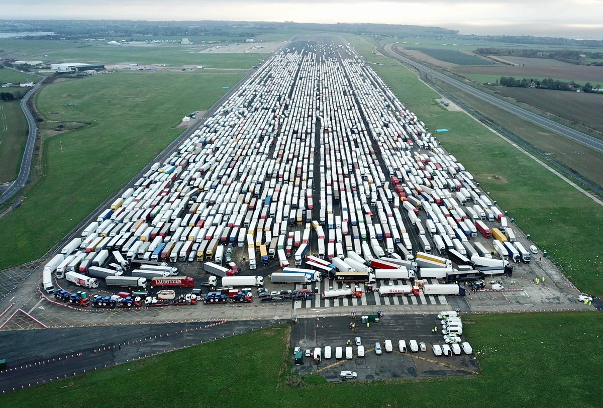 AnnieBruton's tweet photo. 🎵 Last Christmas I gave you my truck
But the very next day you turned it away 
This year, you need have no fear
There’s no chance of me returning🎵

Lyrics by World Hauliers Association of Motorists

#ChristmasEve #TemporaryVisas https://t.co/ABglgGSZyg