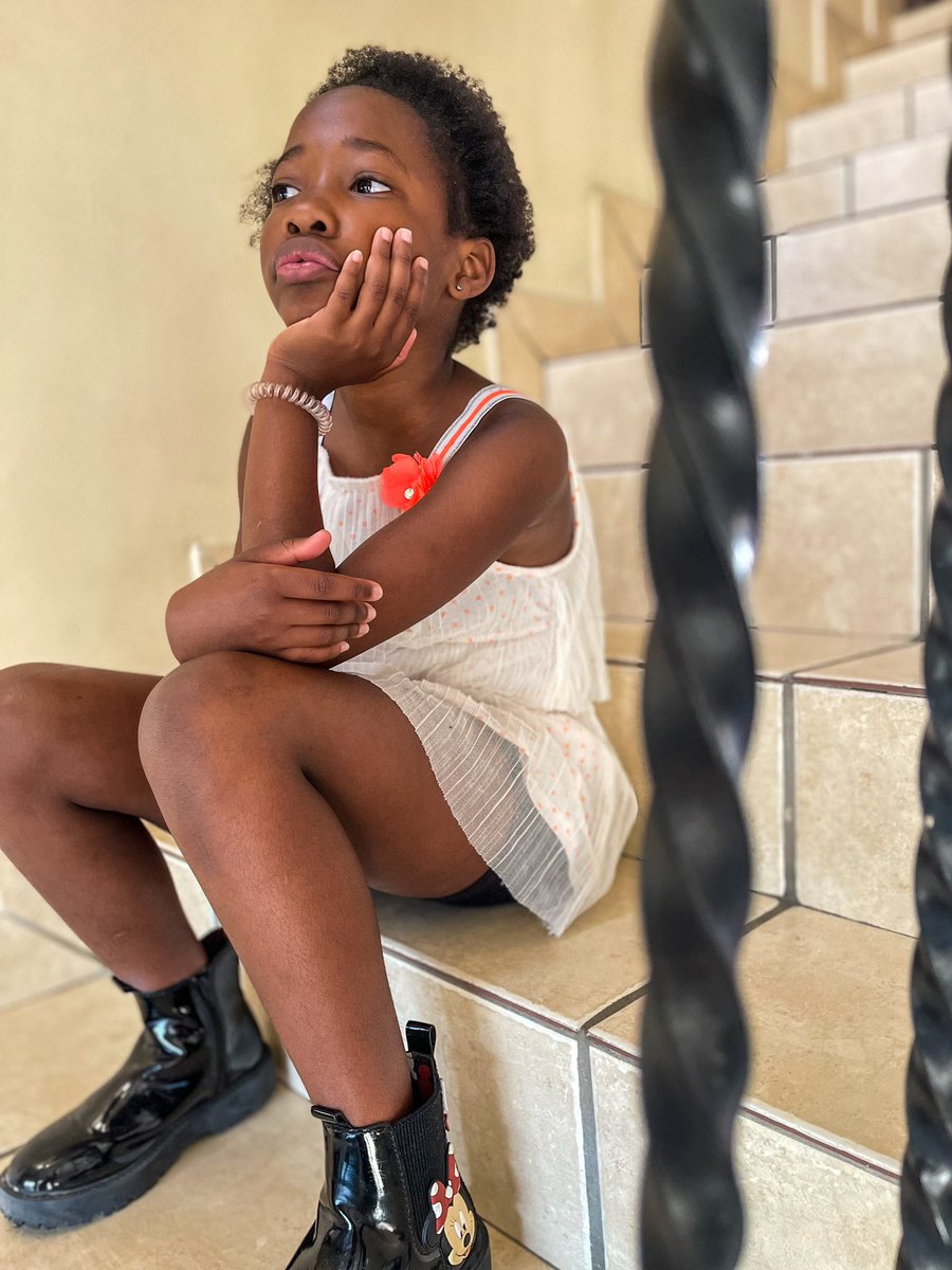 Mr_Ndash's tweet photo. I woke up next to an Angel ❤️.

3 days no Sleep but I promised my Un⭐️  that we are going to the salon today cause she’s not feeling the Afro Vibes even though I think she looks 🔥. 

Salon now and then Sunday Lunch date @LOVEfatherhood #sundayvibes #kooldad https://t.co/p04WzkEdzL