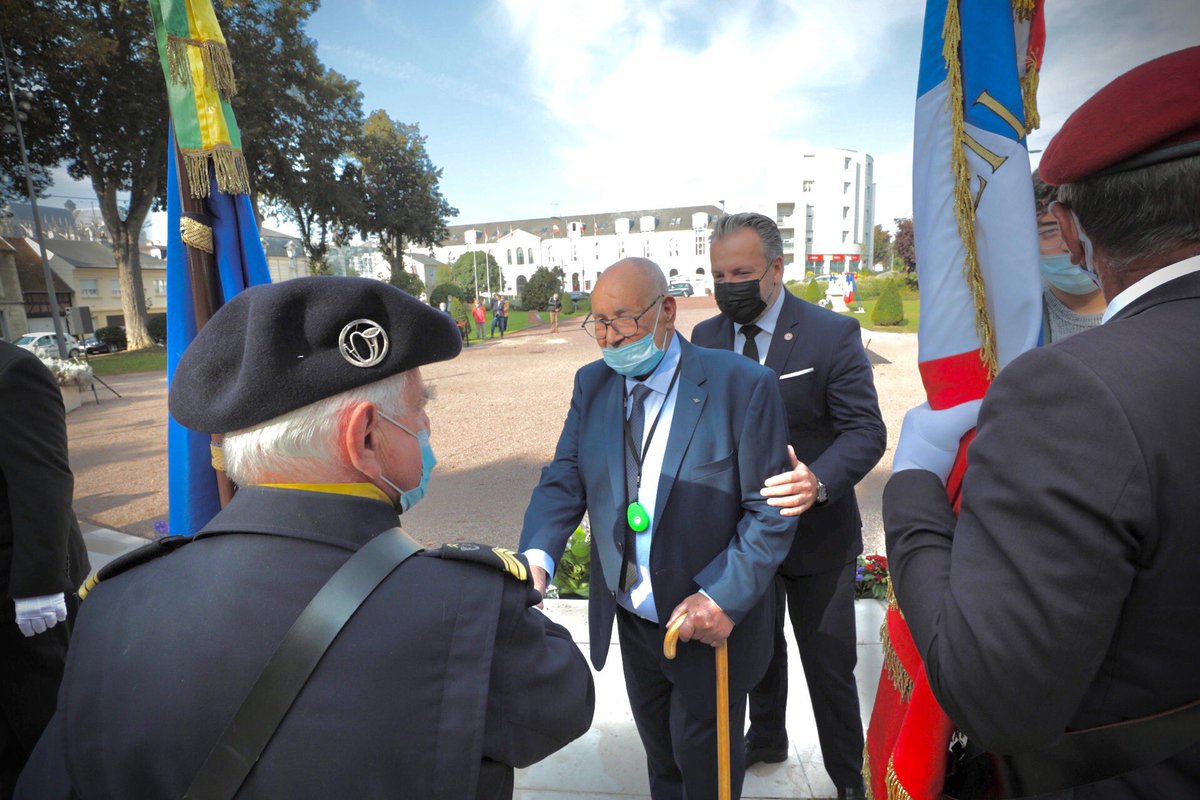 Hommage aux harkis, à ceux qui ont fait le choix de la France.
Ce 25 septembre, une cérémonie du souvenir en mémoire des harkis et des membres des formations supplétives morts pour la France a eu lieu à Beauvais.