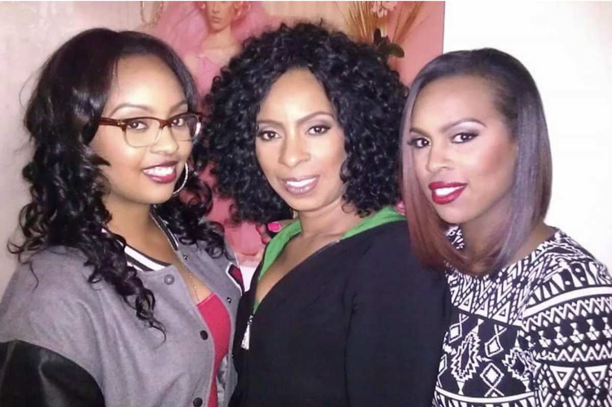 Angela Dean tweet media