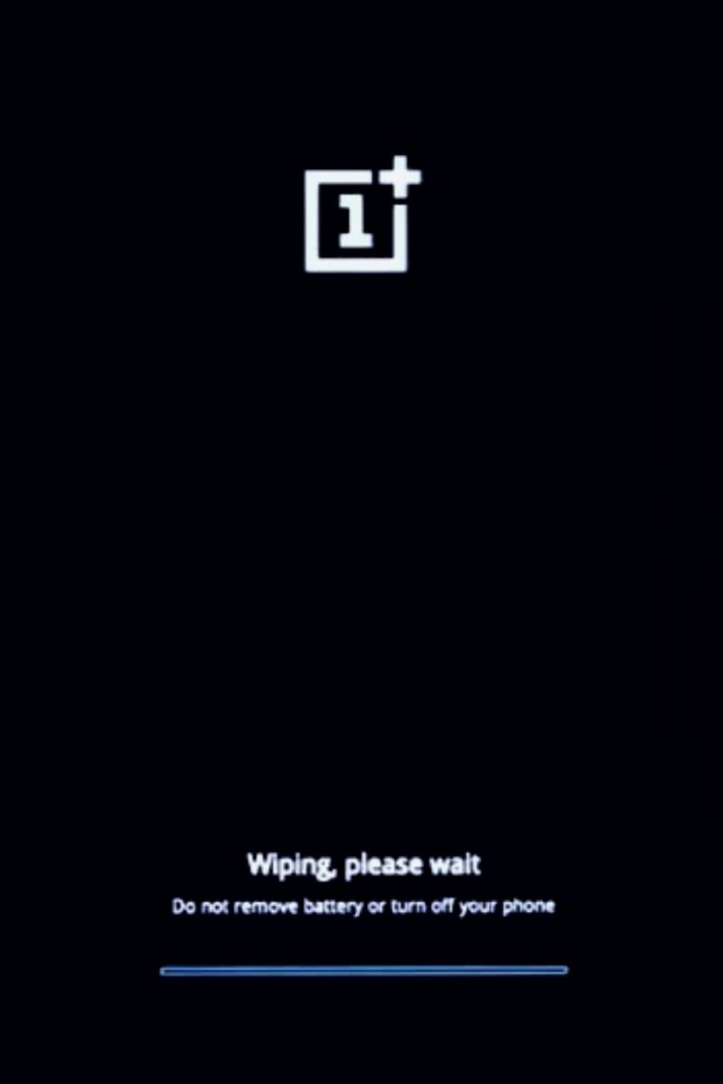 saxisam's tweet image. Imagine waking up to your phone showing this screen!
Phone managed to find it&apos;s way upto Factory Reset while I slept (what are the odds!) All I could do was watch my world burn 🥺 Lost over 100 gigs of data, this was a nightmare and oh boy I lived through it 😢 #sadreactsonly