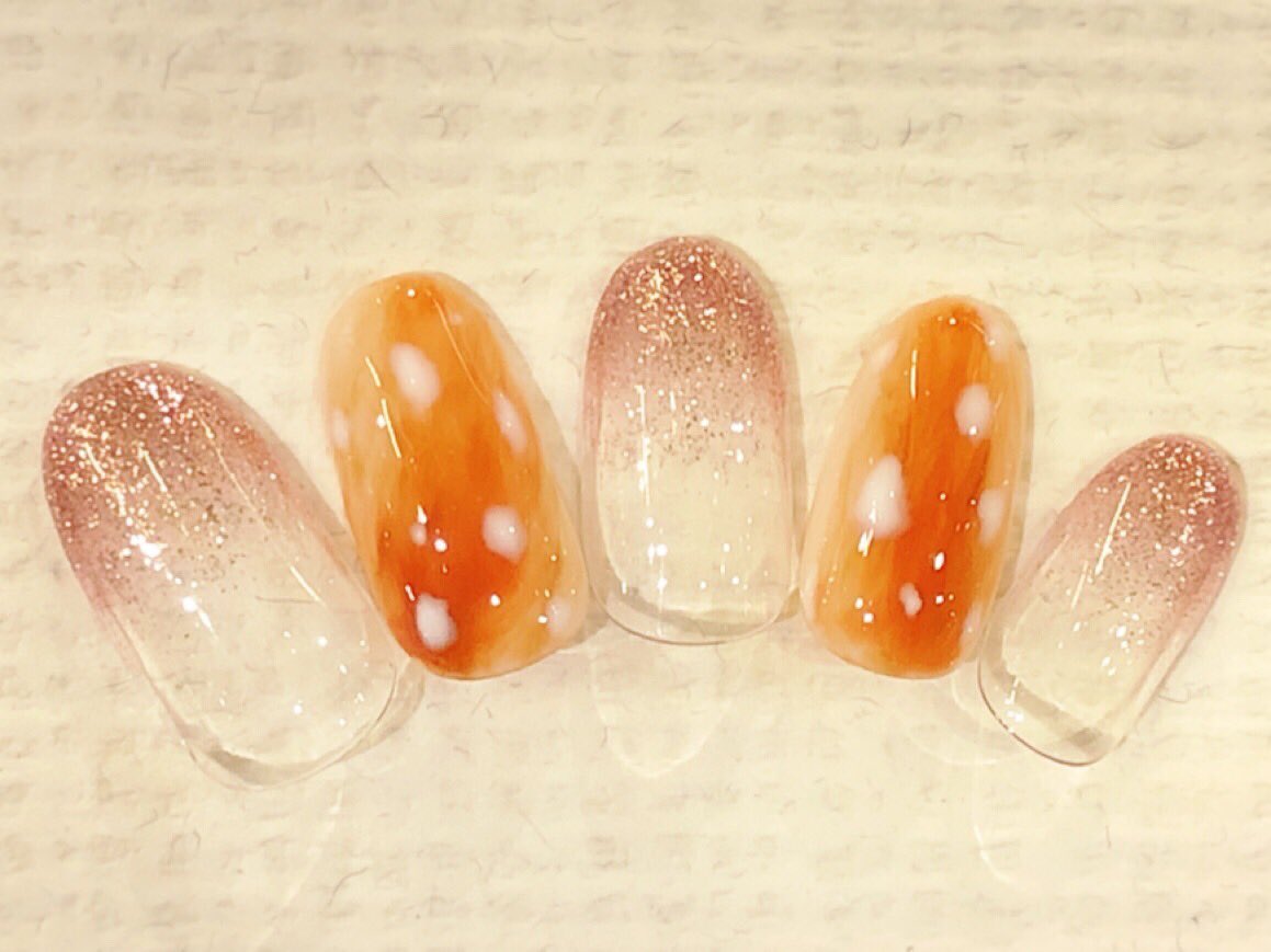Homei こんにちはねこです 最近アトリエで聞かれる事が多い Bambi Nail 簡単で可愛いのでオススメです 今日は川崎アトリエに入店してます Homeiウィークリージェル バンビネイル 秋ネイル T Co 0u1tywdt1e Twitter