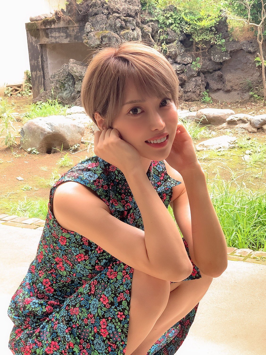 君島みお 夏の終わりを感じますね 私は秋の花粉が始まりました 季節の変わり目 皆さん風邪ひかないようにお気をつけてお過ごしください T Co Umwfgb9ggx Twitter