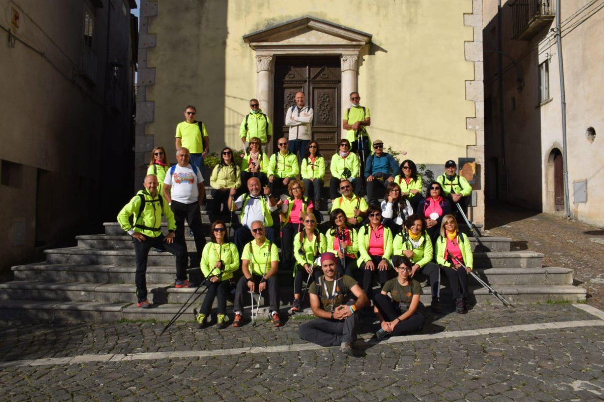 GiupyCarrino's tweet photo. In Compagnia del Fantastico Gruppo D'Escursionisti di San Marco in Lamis (FG) #Trekking #Hiking #Nature #Natura #Verde #Together #Happy #Sympathy #Beautiful #Simpatia #Molise #Italy #Escursionismo #MoliseTurismo #Italia #GuidaAmbientaleEscursionistica #Turismo @MoliseInAction https://t.co/Deb9EmV0Bc