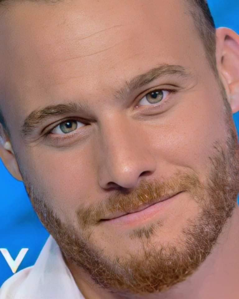 Buongiorno con gli occhi più belli del mondo #KeremAVerissimo