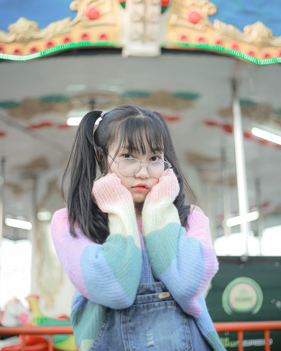 sthuhtet5's tweet photo. In frame - nangpoeeikyaw

📸 from 2 years ago 

#portraitphotography #lightroom #ootd #ootdmyanmar #cute #Myanmar #Burma #asian #asiangirls #siimaginations #myanmargirls #mandalay #visual #portrait #naturallight https://t.co/FKQrJnWfbC
