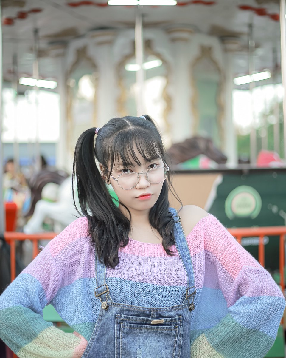 sthuhtet5's tweet photo. In frame - nangpoeeikyaw

📸 from 2 years ago 

#portraitphotography #lightroom #ootd #ootdmyanmar #cute #Myanmar #Burma #asian #asiangirls #siimaginations #myanmargirls #mandalay #visual #portrait #naturallight https://t.co/FKQrJnWfbC
