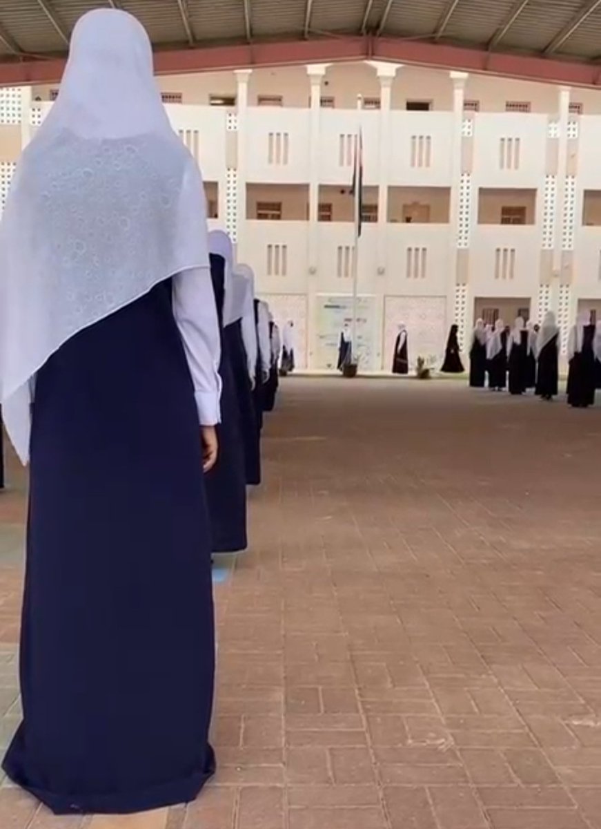 AamriQasim's tweet photo. لا يوجد أي عذر مقبول بتواجد عمال تنظيف آسيويين رجال في مدارس التعليم العام للبنات ، وبالمقابل توجد شركات تعمل على توفير خدمات التنظيف من العنصر النسائي. https://t.co/p0ugV3mLd9