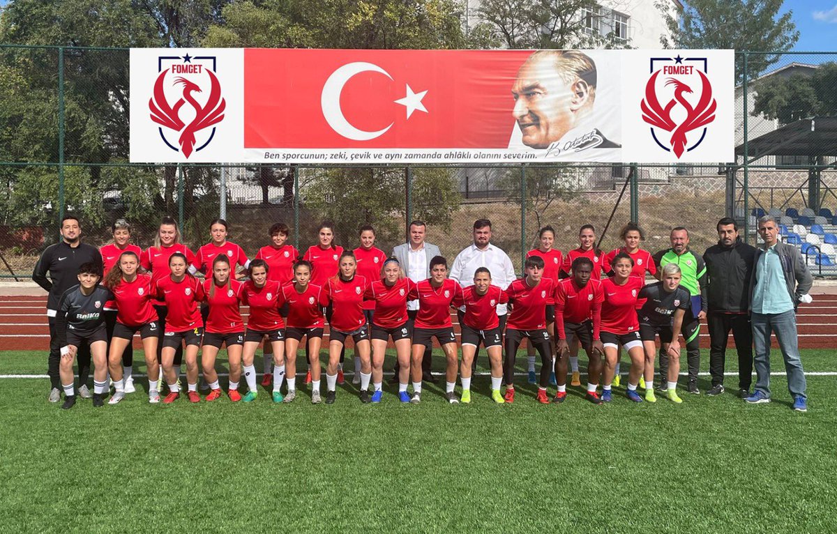 abbfomget's tweet photo. Kadınlar Süperlig'inde,
Ankara’mızı tek takım olarak temsil etmenin sorumluluğu ve gururu içindeyiz, bu sezon çok çalışacağız ve başaracağız...

Ankara'mıza ve @mansuryavas06 başkanımıza söz veriyoruz o kupayı alacağız şampiyonluğu getireceğiz.

#ÇimSahanınSultanları https://t.co/nHPA3p9YTM