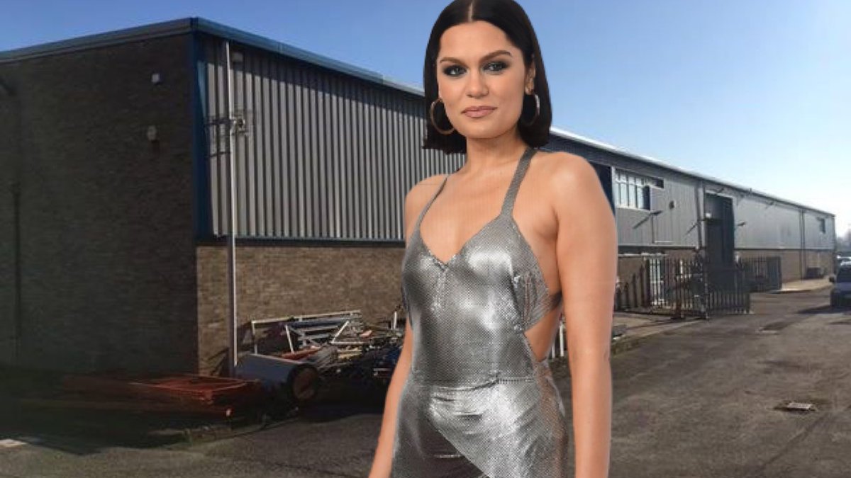 Jessie J reveals she’s been driving a lorry herself due to driver shortages at her abattoir in Hertfordshire.

“Everyone must do their bit to help us stick to our strict slaughter deadlines,” she said
