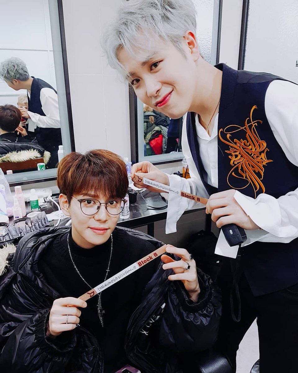 ppipppii's tweet photo. 탈색 한 번만 더 해주면 안 될까 삐삐 소원임 https://t.co/50kRpWu6FH