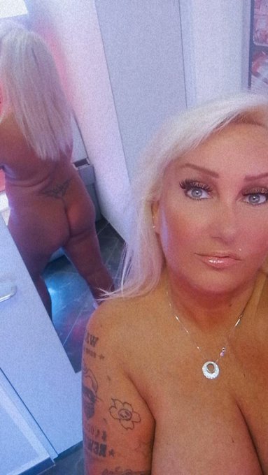 Guten Morgen ihr lieben 💋 #solarium #solariumselfie #blondie #braunehaut #PlusSizeModel #bigisbeautiful<a href="/tag/solarium"class="tags">#solarium</a><a href="/tag/solariumselfie"class="tags">#solariumselfie</a><a href="/tag/blondie"class="tags"><span>#blondie</span></a><a href="/tag/plussizemodel"class="tags"><span>#plussizemodel</span></a><a href="/tag/naked"class="tags"><span>#naked</span></a><a href="/tag/bigass"class="tags"><span>#bigass</span></a><a href="/tag/bigisbeautiful"class="tags"><span>#bigisbeautiful</span></a>