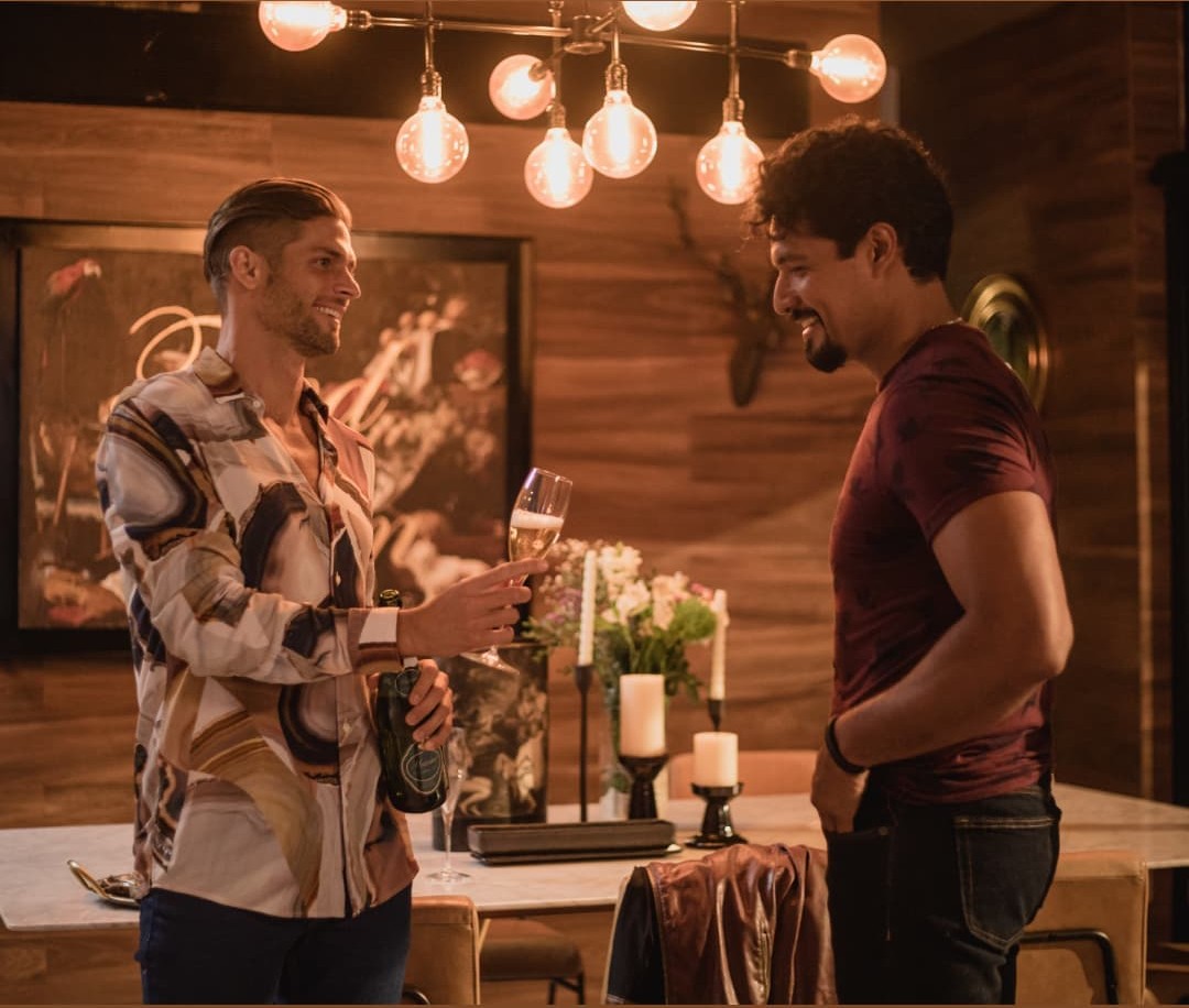 PancheriFansEs's tweet photo. Valentín y Rubén. Que gran escena nos habéis dejado. 🥵🌡️🏳️‍🌈
#HoracioPancheri 💙 #AntonioFortier #ValentinLombardo #Ruben #Varub #eljuegodelasllaves2 https://t.co/j0k9fNqM1y
