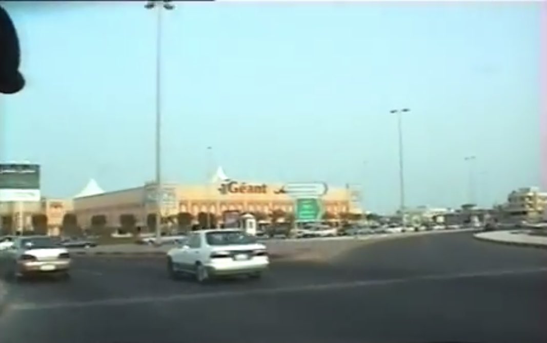 TheOldBahrain's tweet photo. 2003 v 2021🇧🇭: Bahrain Mall viewed from same spot, 18 years apart. #theoldbahrain #bahrain #البحرين #bahrainmall https://t.co/gxbEHDWtl5