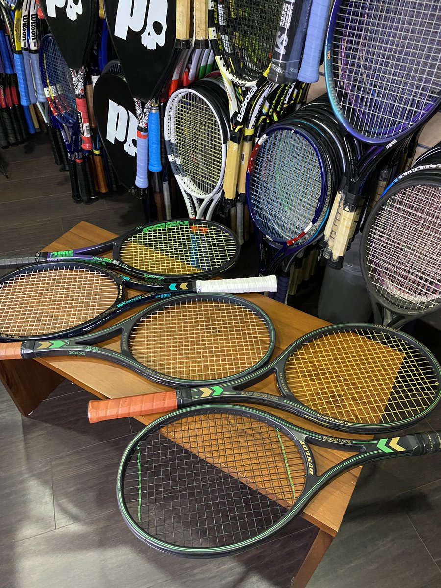 All_That_Racket's tweet photo. Those familiar with these sticks popularised in the late 80s/early 90s by tennis legends @StefanieGraf and @JohnMcEnroe_ still considers the @dunloptennis Max 200G as one of the best sticks of all times that later evolved into the Dunlop “200” line widely known #dunloptennis https://t.co/b1gIr5Evcg
