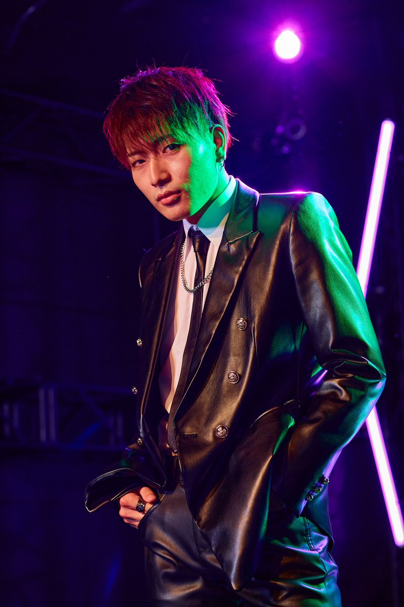 FSM_DANsing's tweet photo. ✨メンバー紹介✨
19人目は、岩永涼

担当　Dancer

出身地　佐賀

誕生日　2001年4月11日

好きな生き物　猫🐈

好きなアーティスト  3代目 J Soul Brothers

将来の夢　LDHアーティスト

頑張りますので、応援よろしくお願いします！

#岩永涼　#DansingProject #Dance #dancer  #アーティスト https://t.co/jmiiCCIgwi