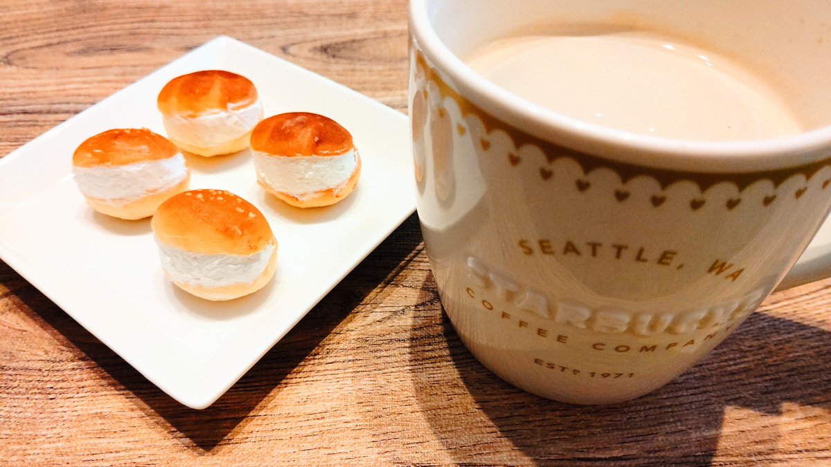 miimiikitchen's tweet photo. #マリトッツォ #おうちごはん
#珈琲 #カフェ #かわいい
#スイーツ #コーヒー

たまりません❤️
かわいすぎます❤️✨
チョコあんパンと✨
クリームあんぱんの✨
ミニミニマリトッツォ❤️❤️❤️ https://t.co/9wwu6BTdWS