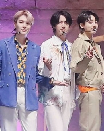 hambunmeow's tweet photo. My 💜's
#PermissiontoDance at #GlobalCitizenLive 

#BTS #KIMSEOKJIN #MINYOONGI #JEONJUNGKOOK #yoonjinkook #Yoonjin #SEOKJIN #YOONGI #JUNGKOOK #Jinkook #Yoonkook #JIN #SUGA #JK #Kookjin #SINKook #BTSJIN #BTSSUGA #BTSJUNGKOOK https://t.co/XYzZlSbQhW