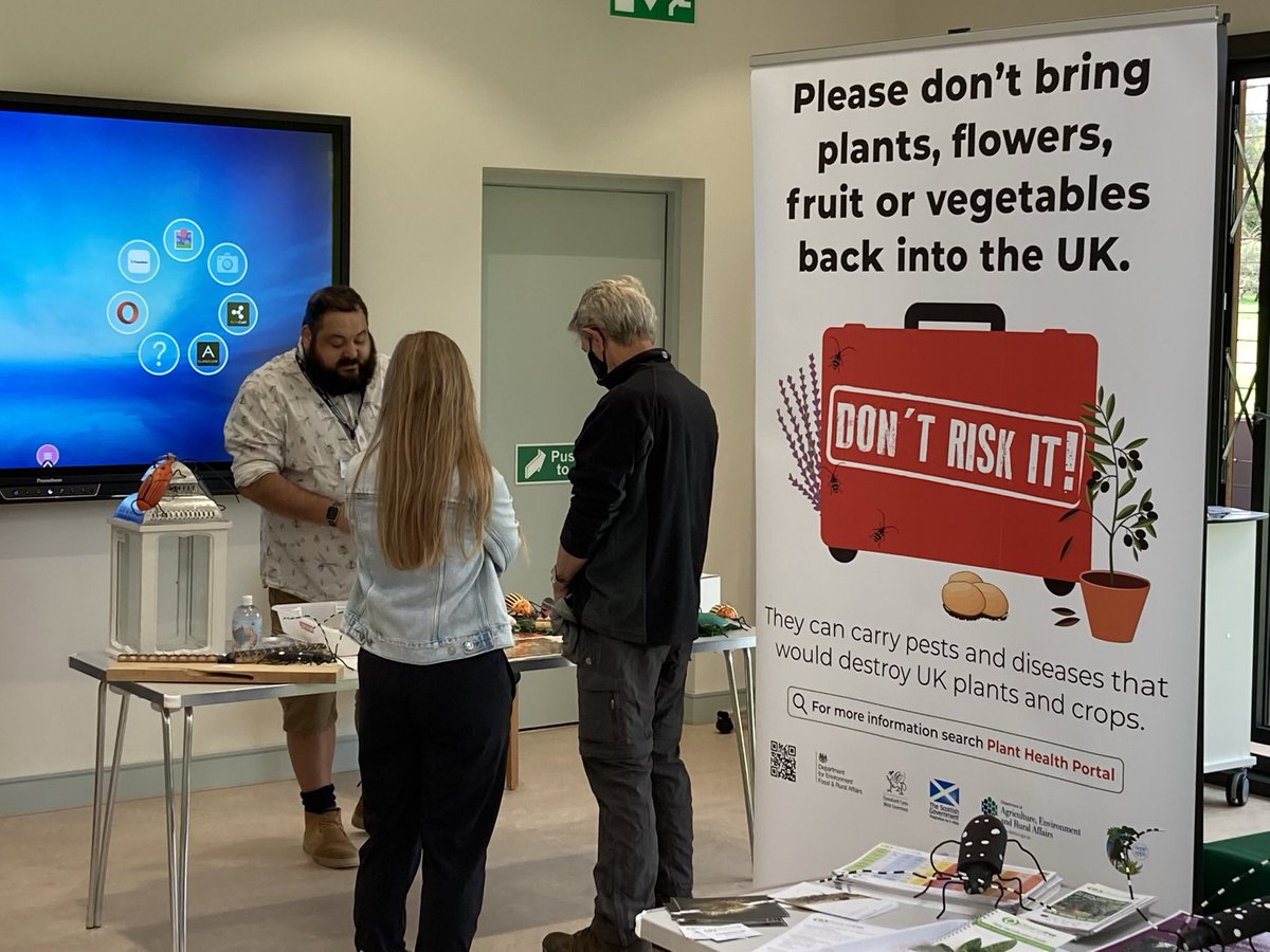cobwebdr's tweet photo. Fantastic weekend @YorTHC launch events - great to see @APHAgovuk @DefraGovUK @ForestryComm @Forest_Research @FeraScience colleagues #biosecurity #treecitzsci #observatree @WoodlandTrust @ynylep https://t.co/iaTu9sFAJb