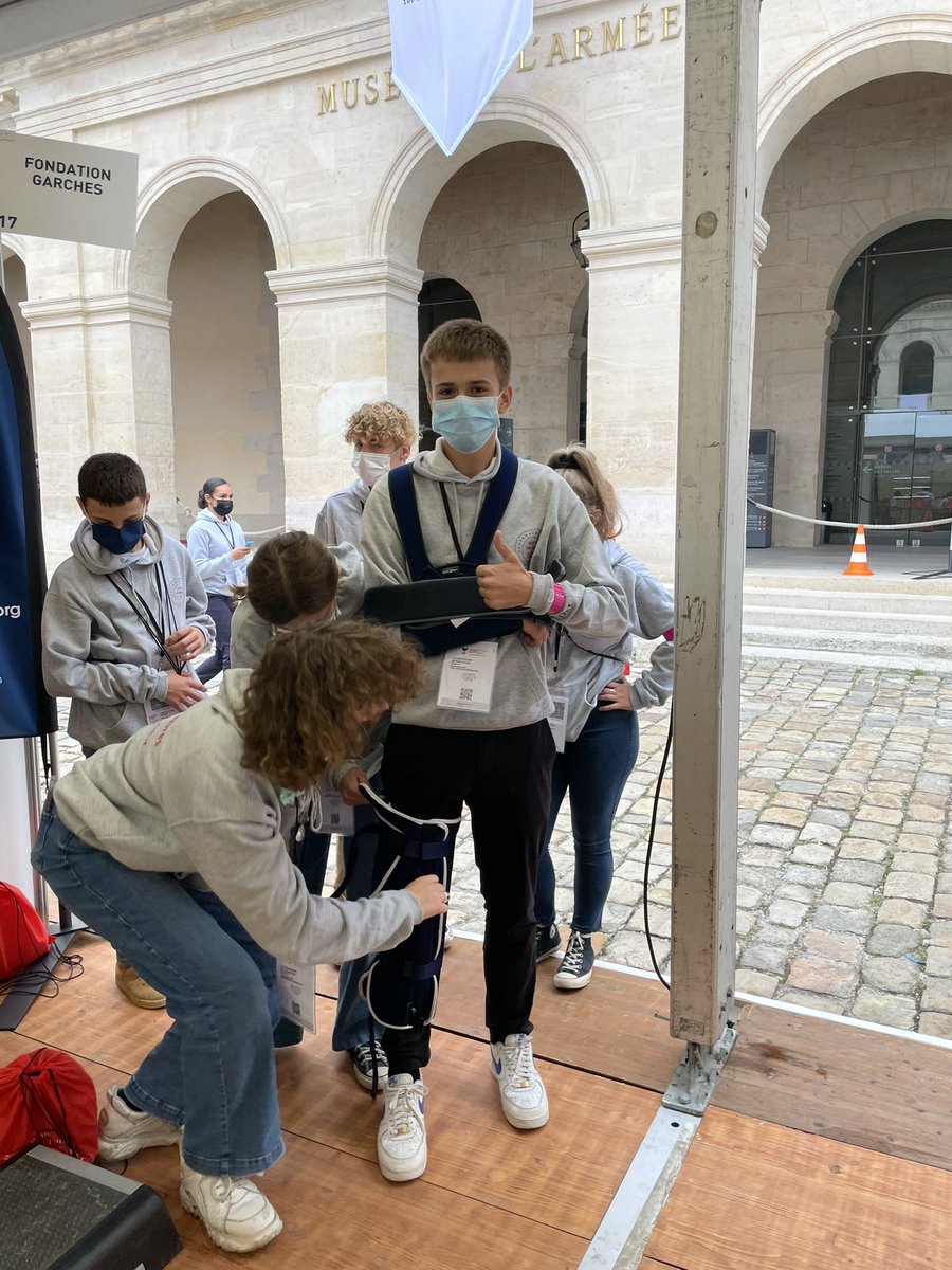 FGarches's tweet photo. Début des Olympiades aux Invalides #RPC #APHP #SOFMER https://t.co/eqGU1P7UEK