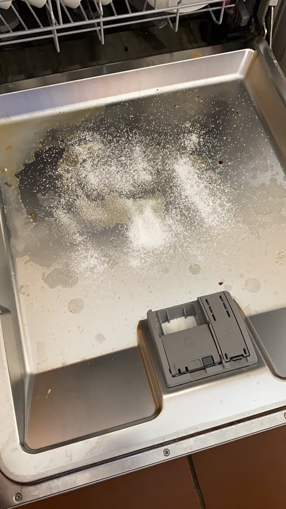 ebendl's tweet photo. @TechConnectify Your video convinced me. I refilled my Bosch with dishwasher salt yesterday, bought the cheapest dishwashing powder I could find (actually still a South African brand name) and proceeded to fill the dispenser with powder and sprinkler extra directly on the door. Here goes! https://t.co/SxH21zaYoN