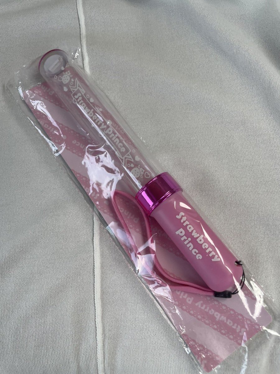 moamy_01's tweet photo. すとぷり ペンライトのお譲り先探しております

譲 画像の物

求 買取 

商品名をご記載の上DM、またはリプください🙇🏻‍♀️〰️

すとぷり グッズ 無限回収 有限回収 莉犬 ころん さとみ るぅと ななもり
ジェル 交換 譲渡 買取 求 譲 痛バ https://t.co/X66nSne2n0