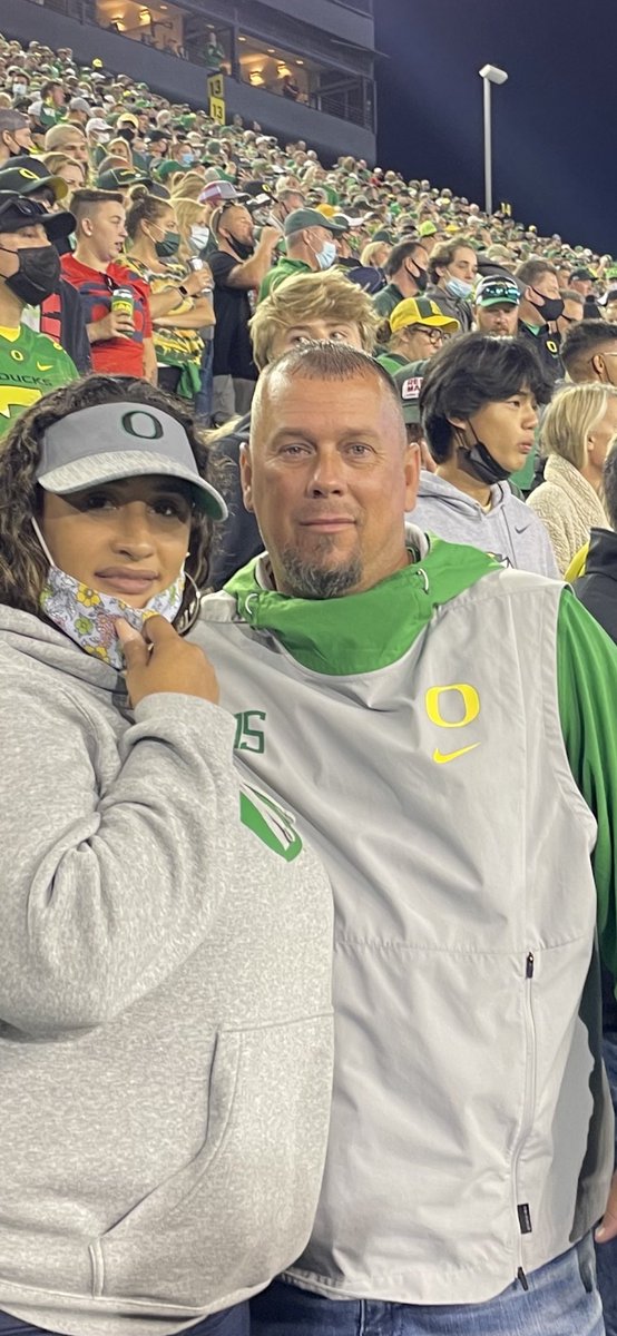 Coach__Chance's tweet photo. Surprisingly this was my baby’s first home game at Eugene.  Always a good time in Autzen. #GoDucks 🐥💚💛
#95 #KWH95 #Oregon https://t.co/tqB1oTdMWl