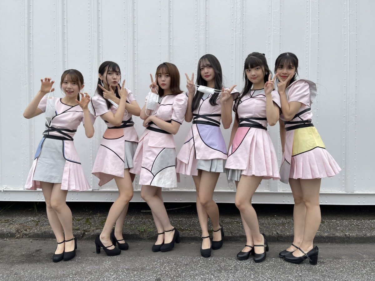 Y_Adolescence's tweet photo. 「Girl’sBomb!! 〜COAST感謝祭〜 」ありがとうございました!
セットリスト▼
1 ステルス部会25:00
2 メロンソーダ
3 LOVE ME DO DO
4 ファンタスティックパレード
閉館まであと何回ステージに立てるんでしょうか…🥲1回1回のステージ大事に立たせて頂きたいですね。
#ガルボム #夢アド https://t.co/58BG6aJ3Er