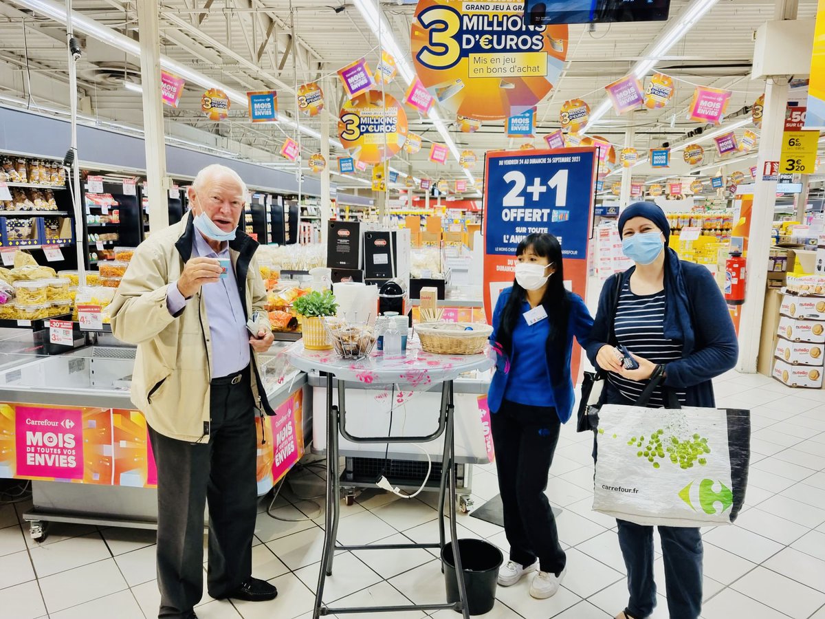 AmandineLevine's tweet photo. Parce que le dimanche, nous devons aussi surprendre nos clients comme tout au long de la semaine ! 🤩

Ce matin nous les accueillons avec un petit déjeuner et un petit café pour bien commencer la journée ☕️ https://t.co/8fChMyGC3q