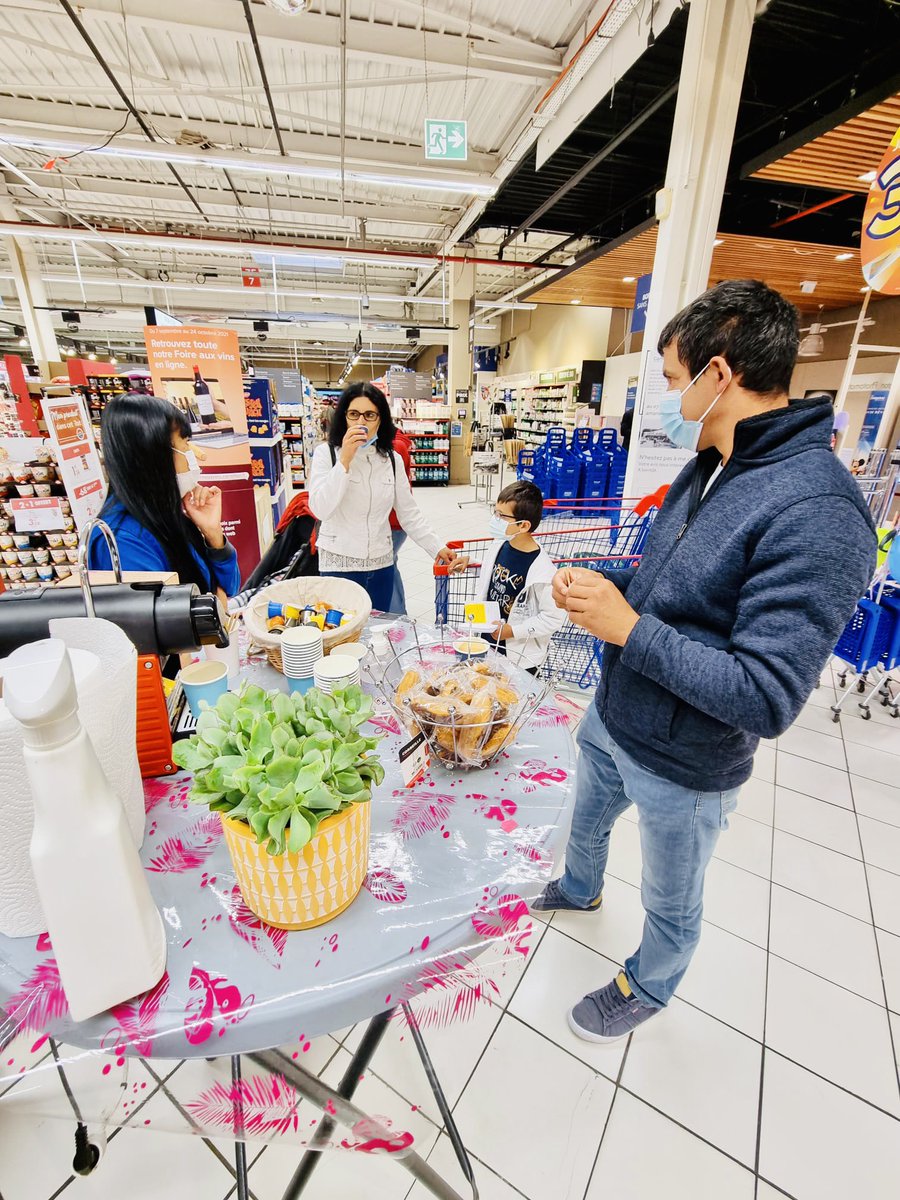 Parce que le dimanche, nous devons aussi surprendre nos clients comme tout au long de la semaine ! 🤩

Ce matin nous les accueillons avec un petit déjeuner et un petit café pour bien commencer la journée ☕️