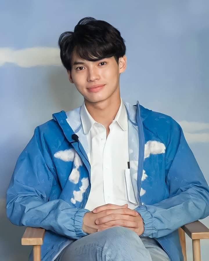 lets_love_bw's tweet photo. ❤️In order to fight against COVID-19 pandemic, we donate 100,000MMK to Khine Hnin Wai Yin Thway Lay Myar creche volunteer association for Covid 19.
😍
❤️We dedicated this donation to Metawin Opas-iamkajorn for #Double2YrsOfWIN and hope @winmetawin will appreciate our donation. https://t.co/ctwT1vPUzz