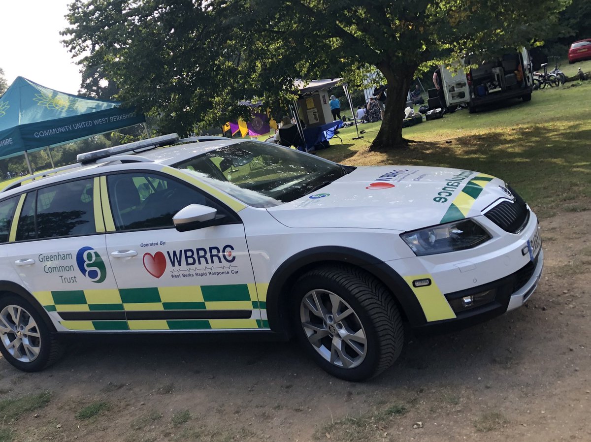 WBRRC's tweet photo. @LambournRDA We will see you there , hope u get lots of support , terrific charity 😎👍👏We are delighted  to be offering first aid support today at the Lamborne Horse Show with one of our cars &amp; hero volunteer paramedics &amp; what a lovely day #Lambourn #WestBerkshire #Community @NewburyToday https://t.co/uKxLzjimzZ
