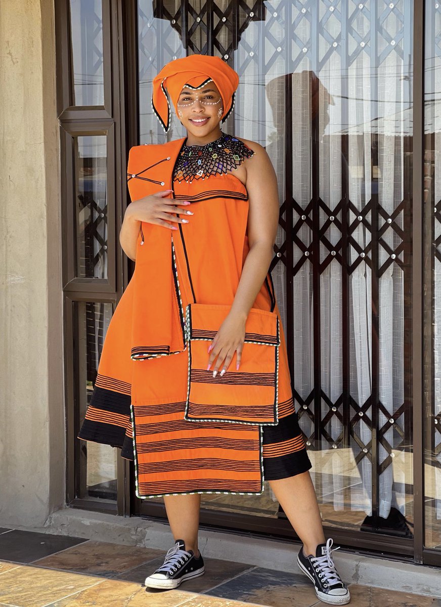 BrownMbombo's tweet photo. MaMjwarha 🧡🧡 https://t.co/0lTdONeuo0