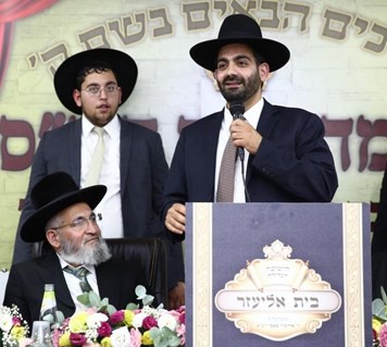yehuda_raz's tweet photo. טנא מלא ברכות לידידנו היקר והאהוב ידיד אמת של ישיבתנו הקדושה שלוחא חבר הכנסת הרב מיכאל מלכיאלי שליט"א לרגל יום הולדתו

יהי רצון שיזכה להמשיך להגביר חיילים לתורה ולעולם הישיבות שהוא בבת עינו, וזכות רבנו אליעזר פאפו זיע"א שהיום יום הילולתו תעמוד לו לשפע ברכה והצלחה בכל העניינים אמן https://t.co/romHXYuAkE