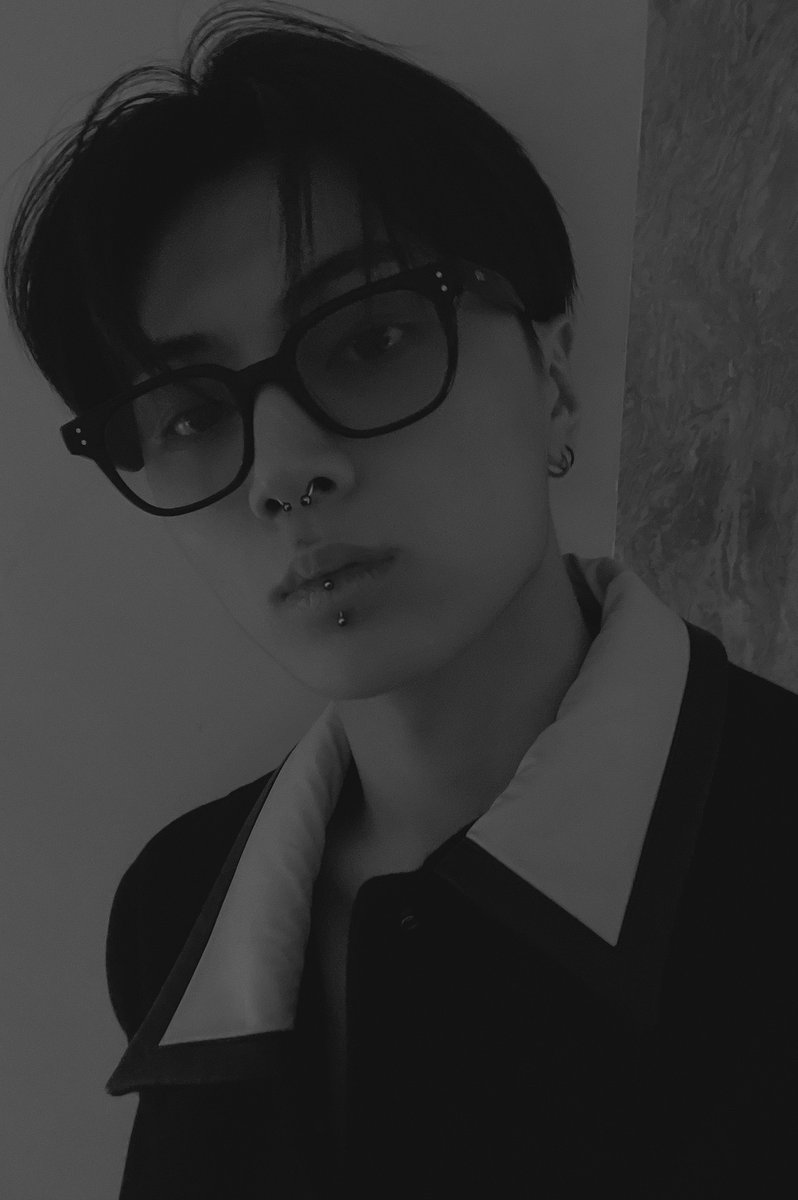 cypherphobia's tweet photo. this #JAY + piercings https://t.co/ceB6MNrGGy