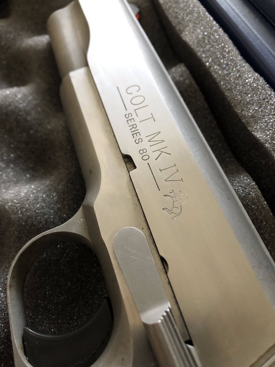 AntiqueTime's tweet photo. Colt MK IV #Series80 #ColtMKIV in Stainless Steel with laser grips. #ColtGovernmentModel #Colt1911 #2A #2ADefenders #45ACP @R6Tac 🇺🇸🇺🇸🇺🇸 https://t.co/f0ZCnr7Vr8