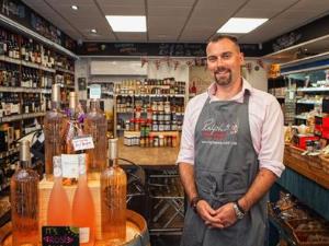 .#DYK that <a href="/RalphsWines/">Ralph's Wine Cellar</a> has regular wine tastings ow.ly/MSTs50GcRbM <a href="/LoveWhitton/">Love Whitton</a> <a href="/physiowhitton/">westthamesphysio</a> <a href="/Whittonvillage/">Whitton Village</a> #ShopLocal