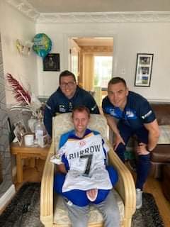 Huge happy birthday to this legend <a href="/Rob7Burrow/">Rob Burrow CBE</a> I hope you have an amazing day cant wait to run london marathon for you and mnd