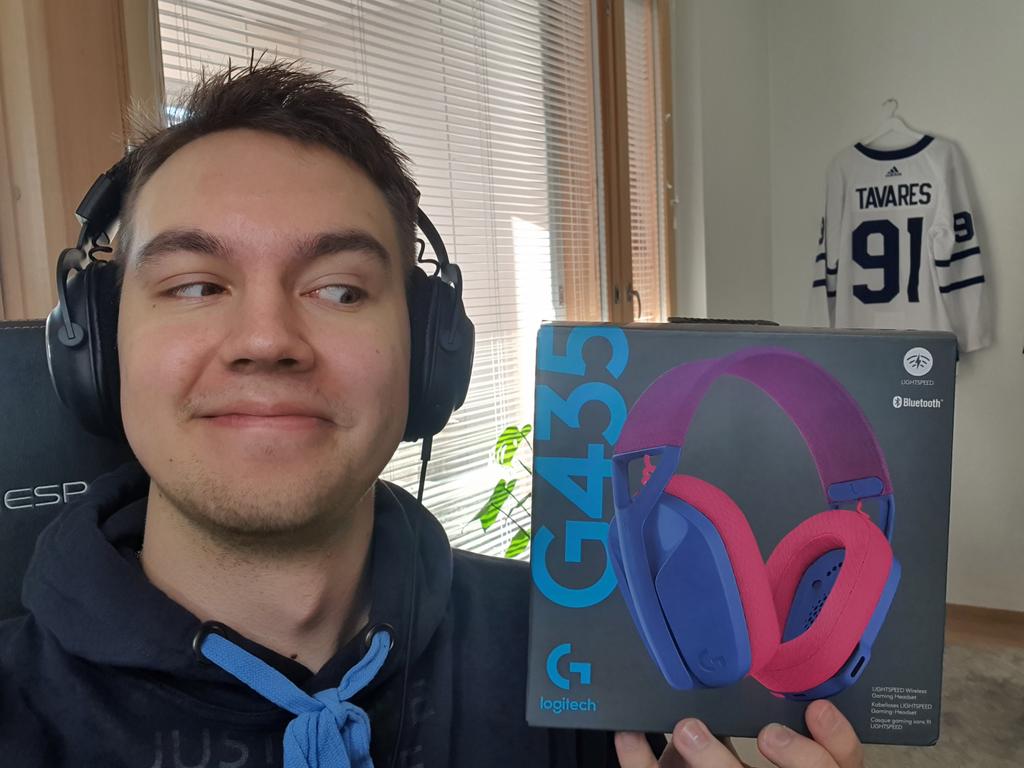 Brand new Logitech G435 Headphones giveaway! 😀

FOLLOW @I_Eki_I + <a href="/ENCE/">ENCE</a> and RETWEET this tweet for a chance to win ✅

I will announce the winner here 28.9 👀