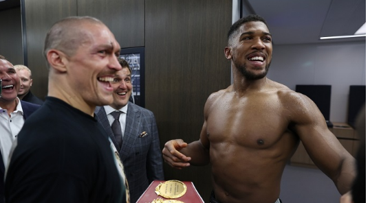 Усик-фьюри-награждение. Энтони джошуа боксер и усик. Усик фото боксер. Тайсон фьюри усик бой. Тайсон о победе усика.