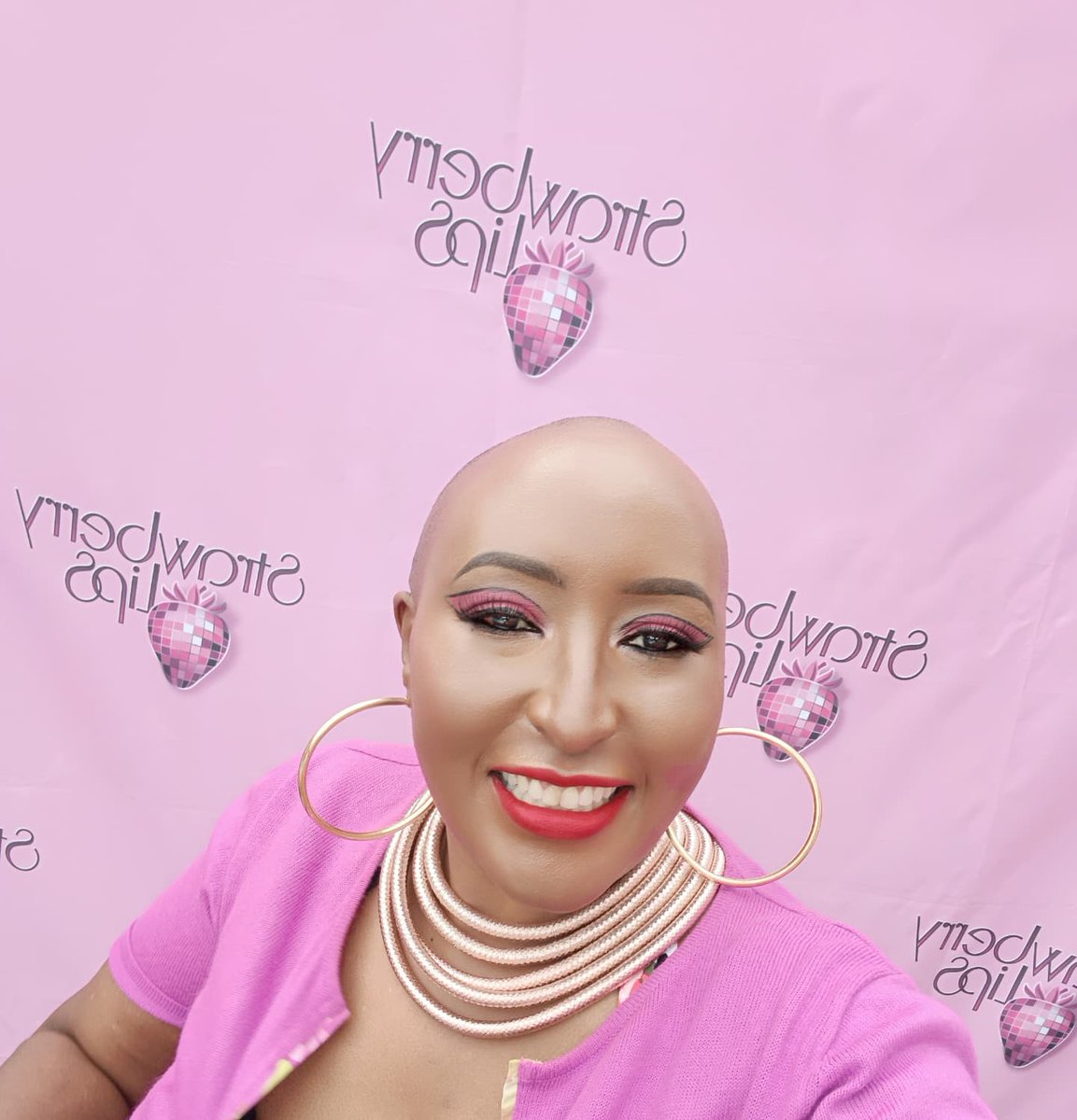 potentash's tweet photo. I really had a good time yesterday at @mwendesusu's #TheZedaExperience event in partnership with @Global_VIVA.  Thank you @ZedaMedia for the invite and the great experience. 

#KissOfPink
#StrawberryLipsTequila 
#OPPOReno6 https://t.co/UdV6poQRZZ