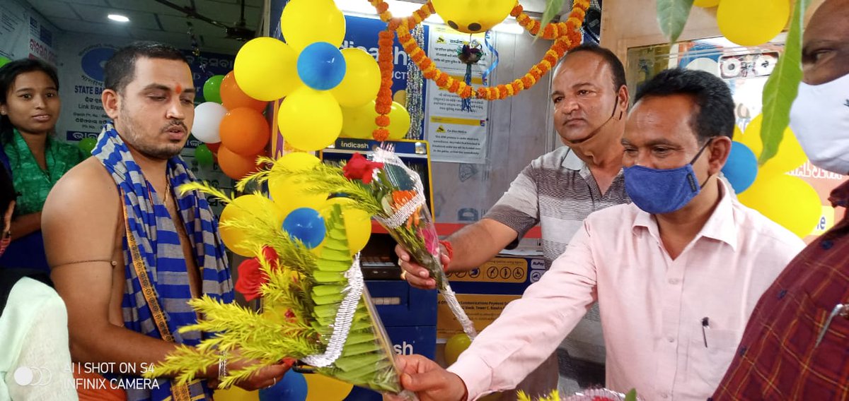 saraka_fan's tweet photo. Today inaugurated #INDICASH ATM 🏧 Counter at Bisamcuttack under Rayagaga district along with local leaders. https://t.co/TgC7TER1qs
