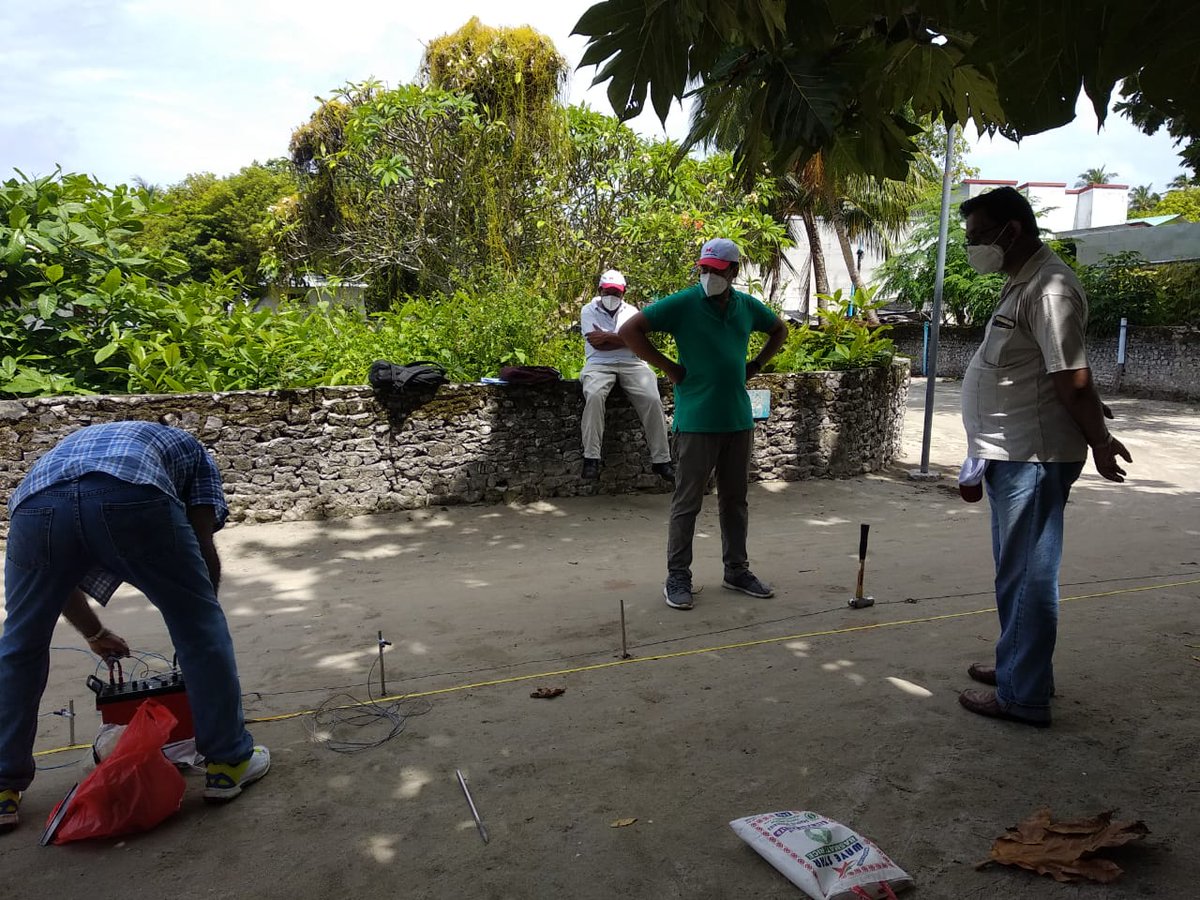 MoEnvmv's tweet photo. Groundwater mapping assessments ongoing in Th. Kandoodhoo under the GCF funded water project.#WATSAN #Water #Fenfahi #GCF #GroundWater #Aquifer @UNDPMaldives @theGCF @lgaMaldives https://t.co/J2Hq8X6NPE